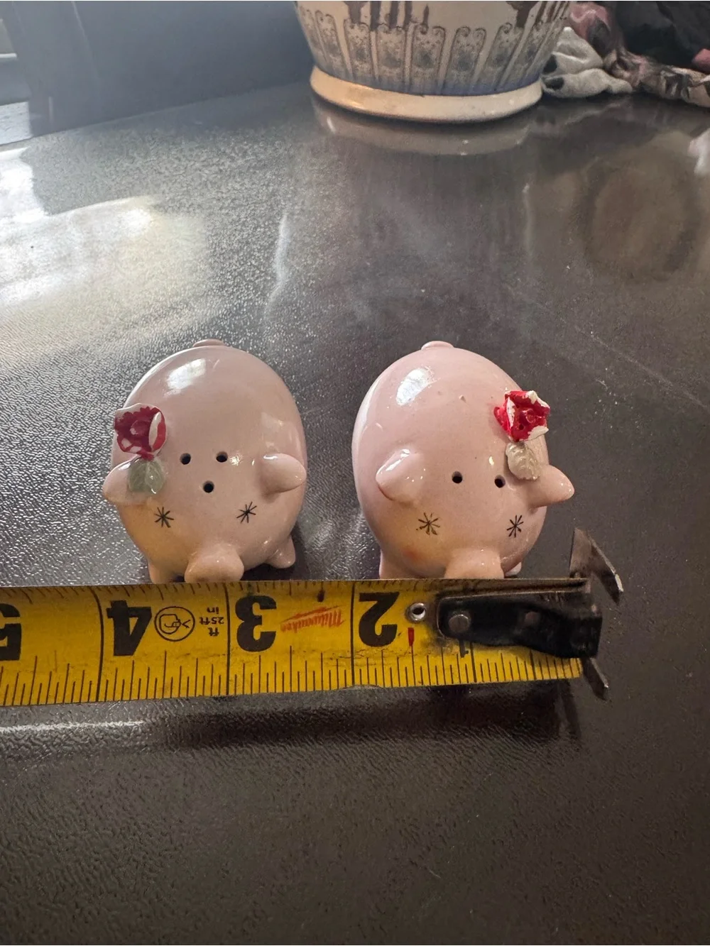vintage Josef Originals ceramic pig salt and pepper shakers w/red rose details